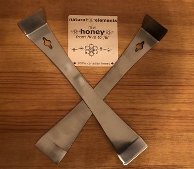 Bee hive scraper tool