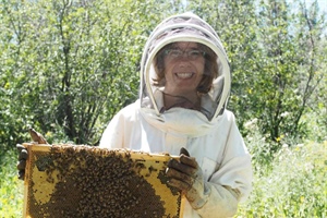 Edmonton and District Beekeeping Association (EDBA) Feb meeting